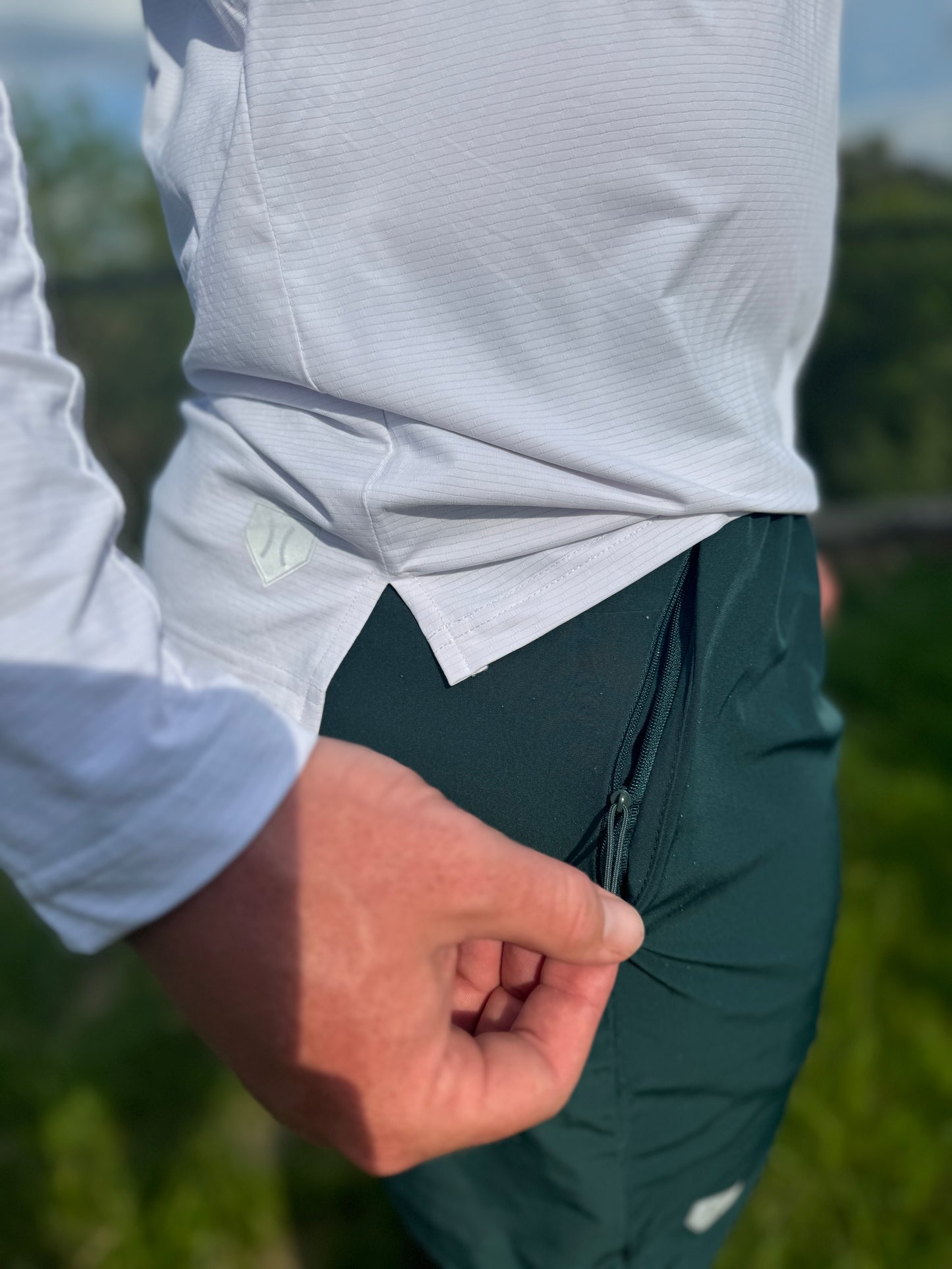 Seams 1/4 Zip Performance Pullover
